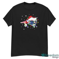 New England Patriots Santa Hat Christmas Light Shirt Christmas Gift - G500 Men’s Classic T-Shirt