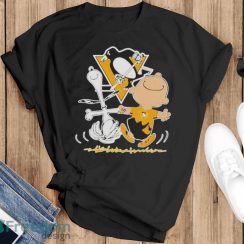 Pittsburgh Penguins Snoopy And Charlie Brown Dancing Shirt - Black T-Shirt