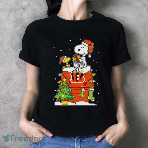 Snoopy And Woodstock Cincinnati Bengals Merry Christmas Shirt - Ladies T-Shirt