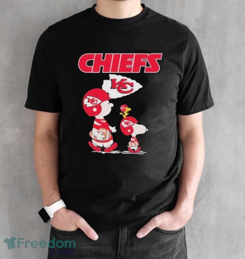 Snoopy The Peanuts Kansas City Chiefs,Chiefs Football Classic T-Shirt - Black Unisex T-Shirt