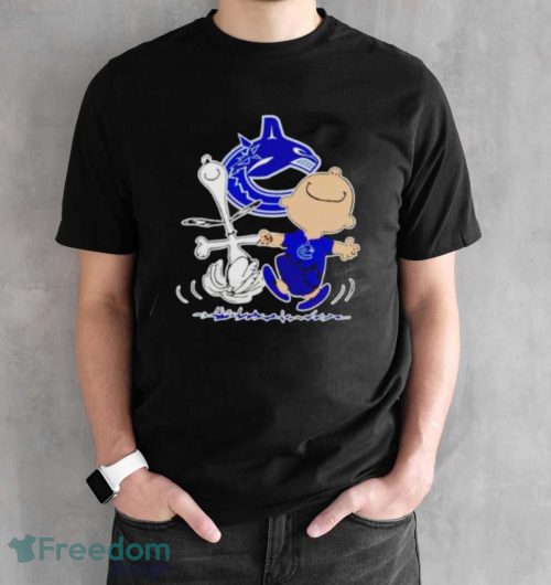 Vancouver Canucks Snoopy And Charlie Brown Dancing Shirt - Black Unisex T-Shirt