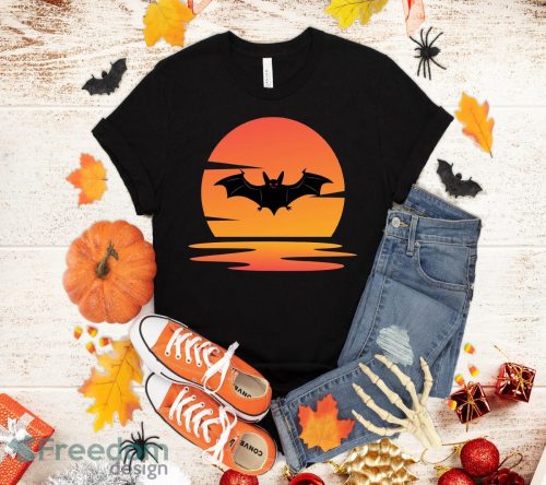 Vintage Retro Sunset Halloween Flying Bat Scary Costume T-Shirt Halloween Gift Product Photo 1