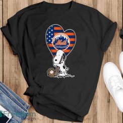 New York Mets MLB Baseball The Peanuts Movie Adorable Snoopy T Shirt Product Photo 1