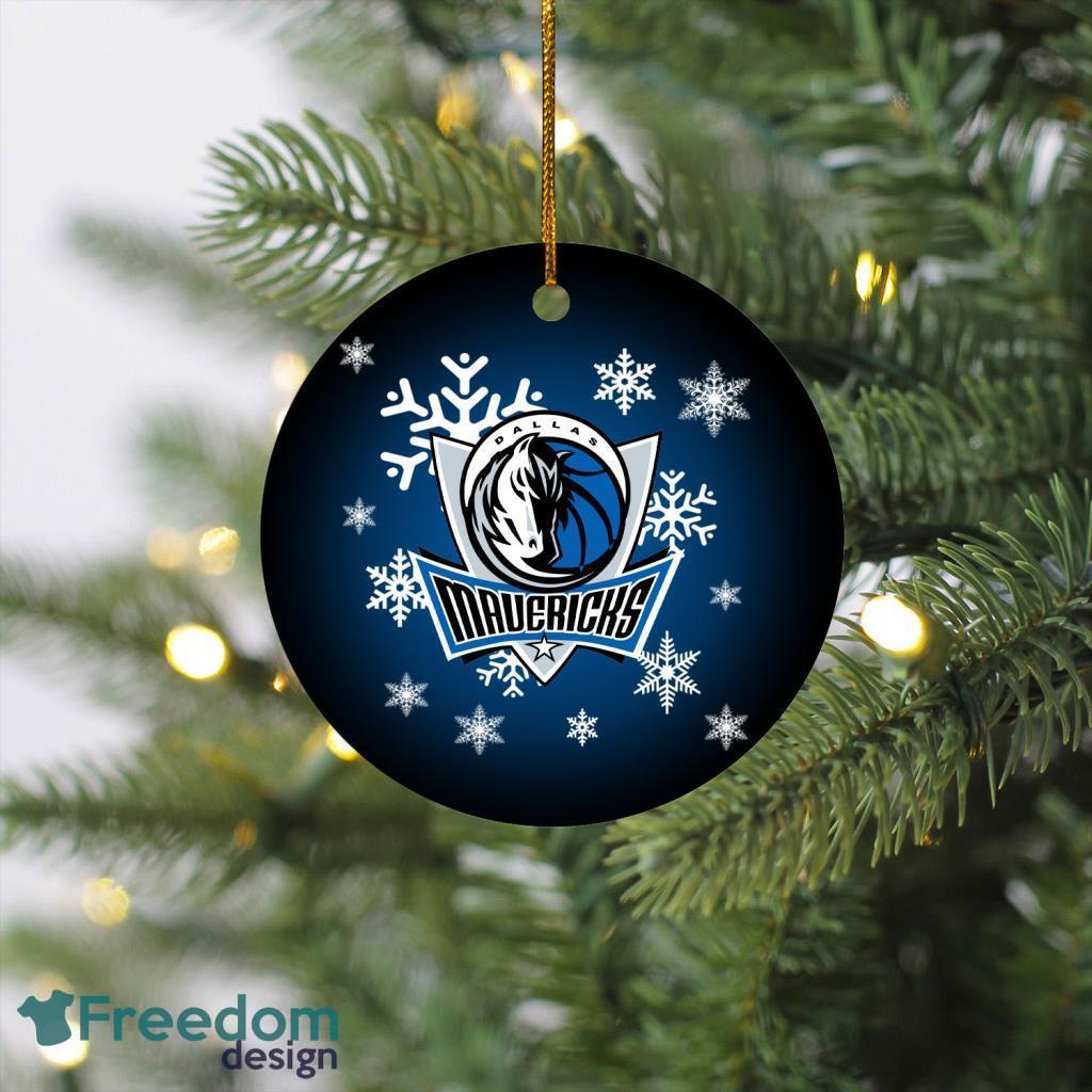 Dallas Mavericks Merry Christmas Circle Ornament image Dallas Mavericks Merry Christmas Circle Ornament Product Photo 1