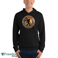 Tampa Bay Buccaneers Bigfoot We Believe T-Shirt, Hoodie, Sweatshirt - Unisex Fleece Pullover Hoodie