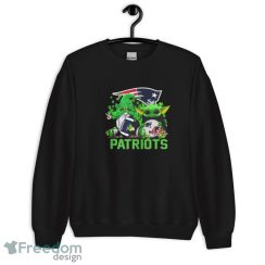 New England Patriots Baby Yoda Happy St.Patrick’s Day Shamrock Shirt - Unisex Crewneck Sweatshirt