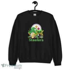 Pittsburgh Steelers Baby Yoda Happy St.Patrick’s Day Shamrock Shirt - Unisex Crewneck Sweatshirt