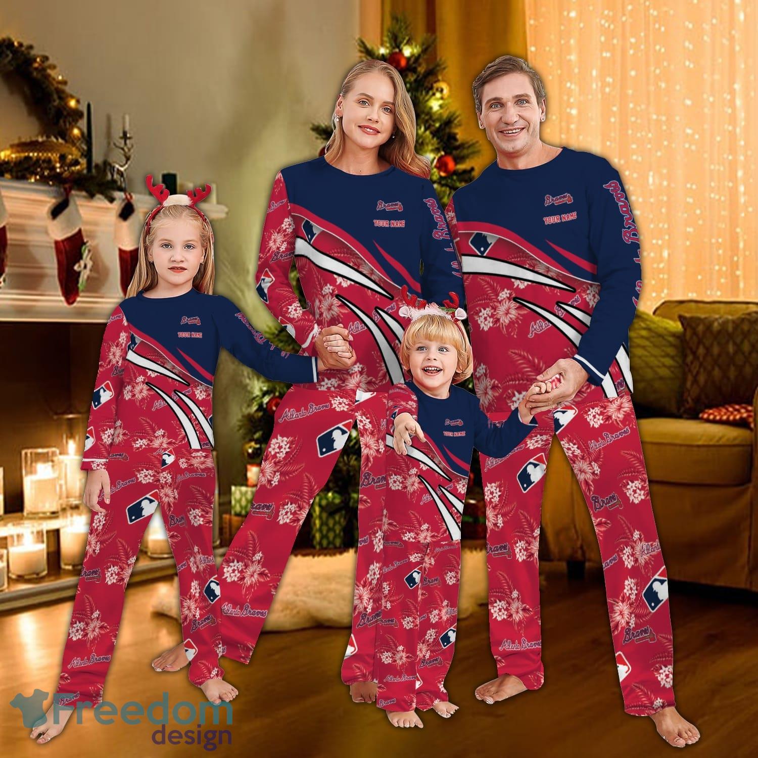 Atlanta Braves Flower Pattern Pajamas Set Men Women Children image Atlanta Braves Flower Pattern Pajamas Set Men Women Children - Atlanta Braves Flower Pattern Pajamas Set Men Women Children