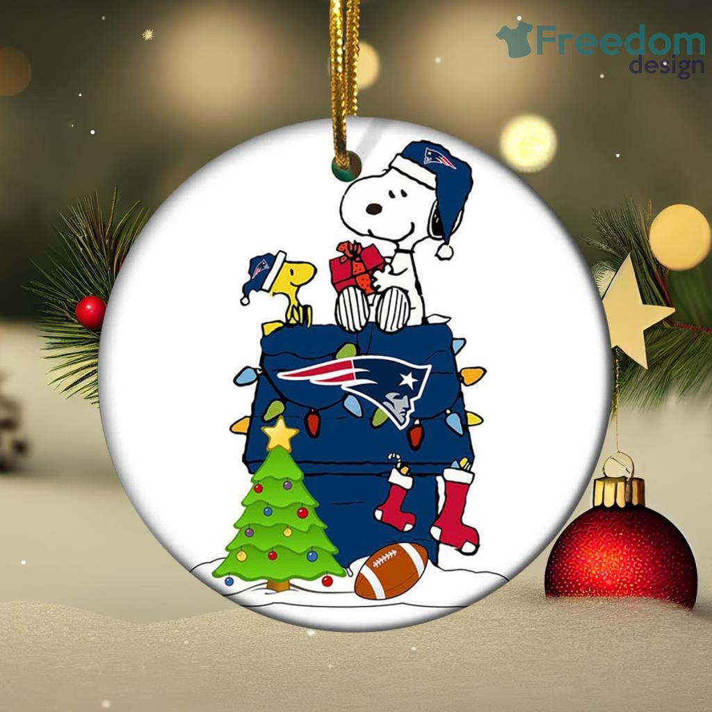 Snoopy New England Patriots NFL Weihnachten Christmas Ornament image Snoopy New England Patriots NFL Weihnachten Christmas Ornament Product Photo 1