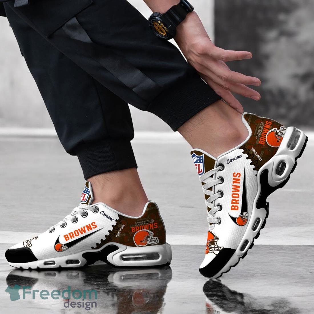 Cleveland Browns Sport Shoes Trending Sneakers For Men Women Custom Name Cleveland Browns Sport Shoes Trending Sneakers For Men Women Custom Name Product Photo 3