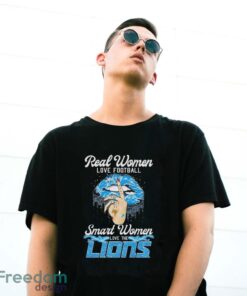 Real Women Love Football Smart Women Love The Detroit Lions Lips Diamonds Shirt - G500 Gildan T-Shirt