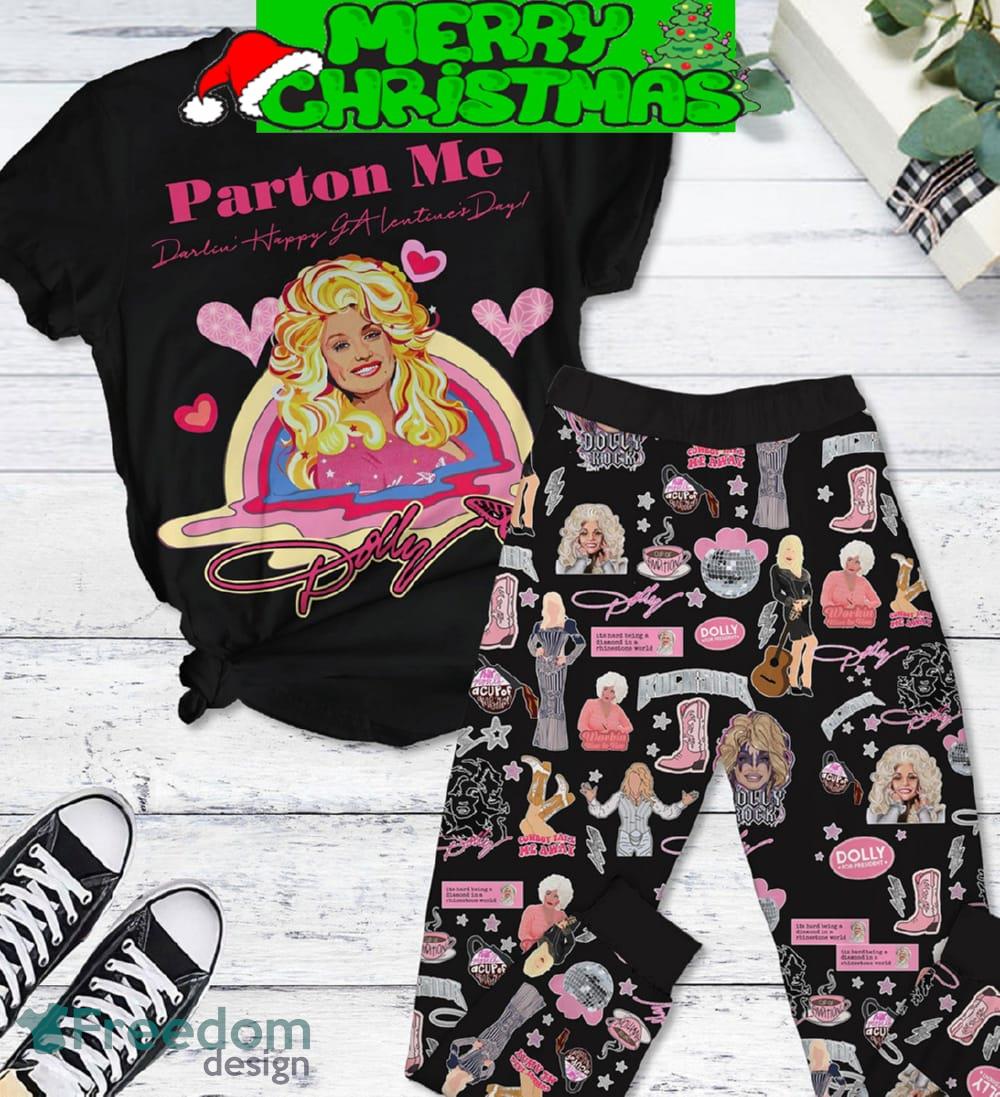 Dolly Parton Me Valentine Black Fleece Pajamas Set For Christmas image Dolly Parton Me Valentine Black Fleece Pajamas Set For Christmas - Dolly Parton Me Valentine Black Fleece Pajamas Set-1