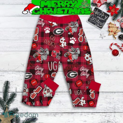 Georgia Bulldogs Grinch Drink Starbucks Fleece Pajamas Set For Christmas - Georgia Bulldogs Grinch Drink Starbucks Fleece Pajamas Set-2