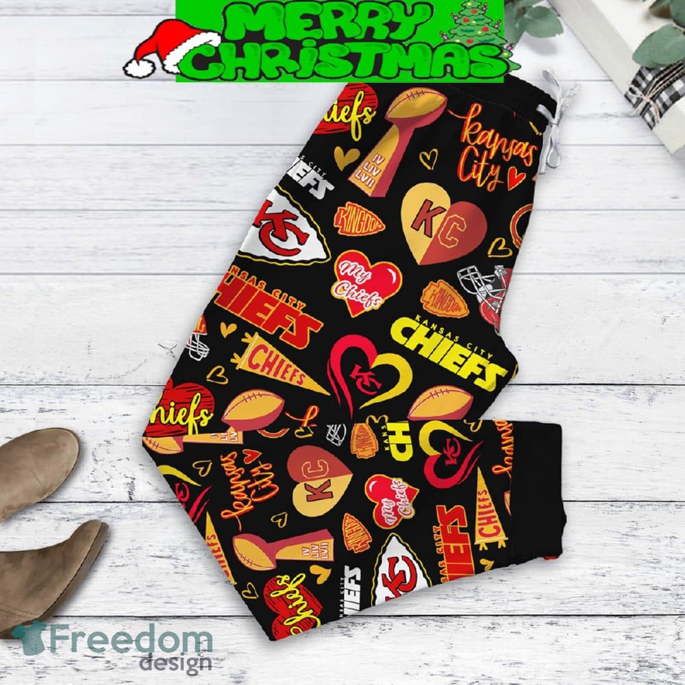 Kansas City Chiefs Run On Coffee Fan Fleece Pajamas Set Black For Christmas image Kansas City Chiefs Run On Coffee Fan Fleece Pajamas Set Black For Christmas - Kansas City Chiefs Run On Coffee Fan Fleece Pajamas Set Black-2