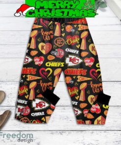 Kansas City Chiefs Run On Coffee Fan Fleece Pajamas Set Black For Christmas image Kansas City Chiefs Run On Coffee Fan Fleece Pajamas Set Black For Christmas - Kansas City Chiefs Run On Coffee Fan Fleece Pajamas Set Black-4