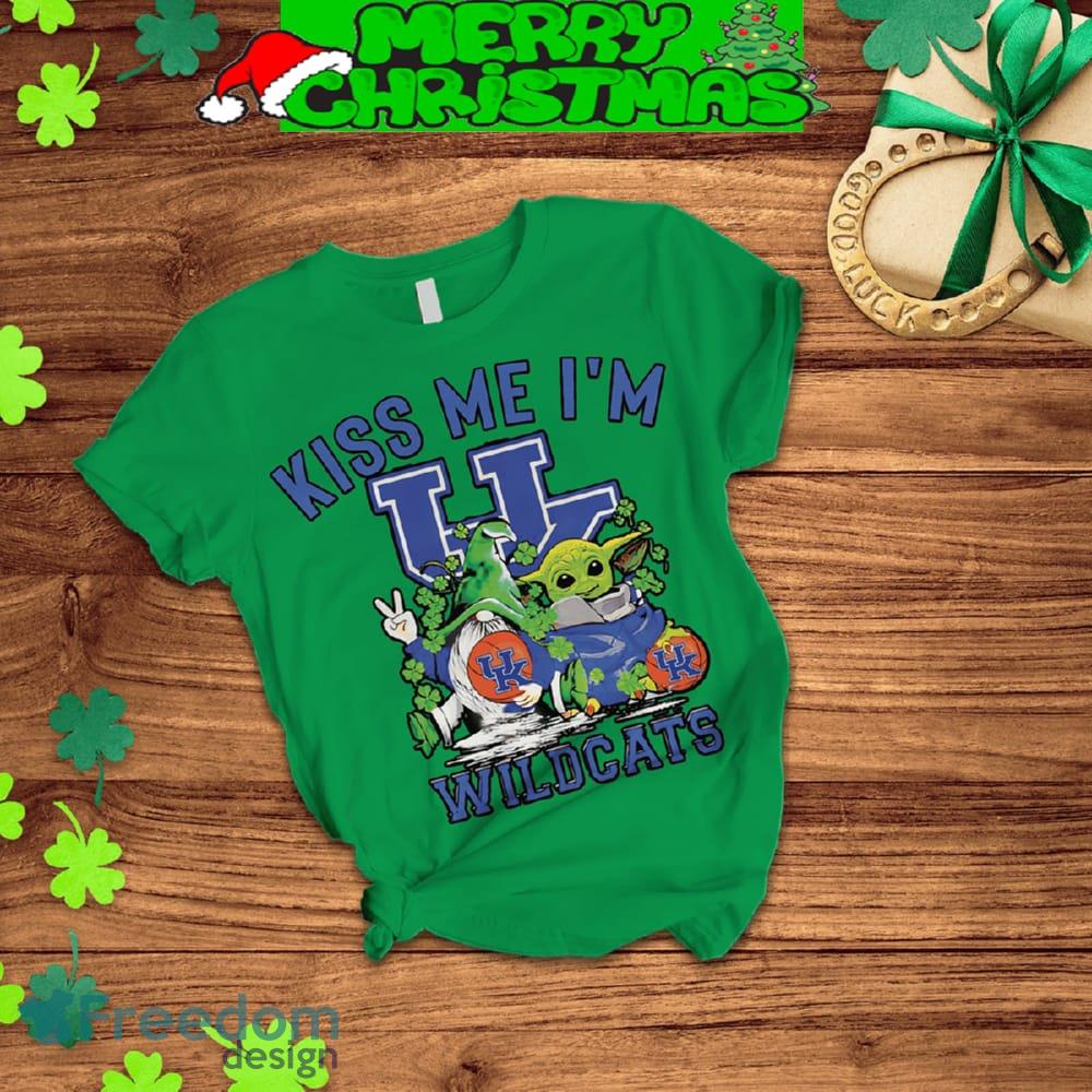 Kentucky Wildcats Happy St. Patrick’s Day Baby Yoda Fleece Pajamas Set Men Women For Fans image Kentucky Wildcats Happy St. Patrick’s Day Baby Yoda Fleece Pajamas Set Men Women For Fans - Kentucky Wildcats Happy St. Patrick’s Day Baby Yoda Fleece Pajamas Set-2