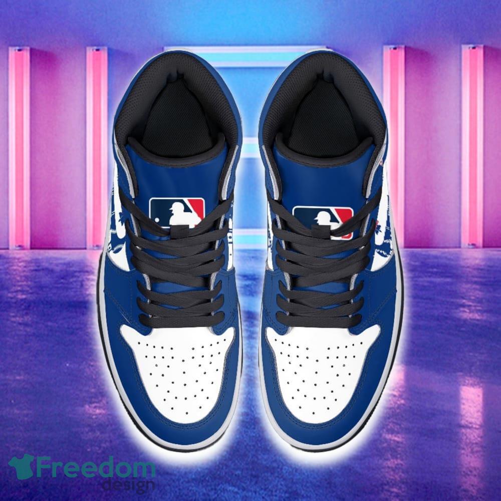 philadelphia-phillies-aj1-hightop-shoes-new-for-men-women-gift-air-jordan-hightop-sneaker-custom-name-2.jpg Philadelphia Phillies AJ1 Hightop Shoes New For Men Women Gift Air Jordan Hightop Sneaker Custom Name - Philadelphia Phillies Air Jordan 1 Hightop Shoes_6