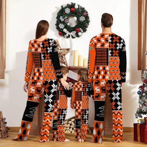 Anaheim Ducks Pajamas Set Christmas snowflake pattern Cute Pajamas For Family Christmas Gift Ideas Custom Name Product Photo 2