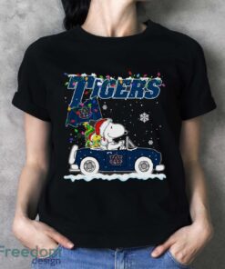 Auburn Tigers Snoopy And Woodstock Driving Car Cute Snoopy Limited Edition Shirt - Ladies T-Shirt