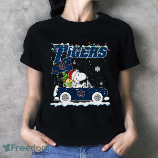 Auburn Tigers Snoopy And Woodstock Driving Car Cute Snoopy Limited Edition Shirt - Ladies T-Shirt