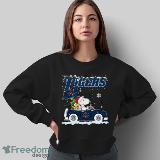 Auburn Tigers Snoopy And Woodstock Driving Car Cute Snoopy Limited Edition Shirt - Sweatshirt