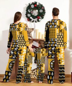 Boston Bruins Pajamas Set Christmas snowflake pattern Cute Pajamas For Family Christmas Gift Ideas Custom Name Product Photo 2