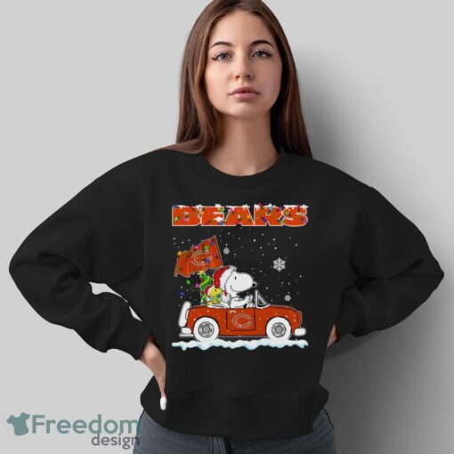 Chicago Bears Snoopy And Woodstock Driving Car Cute Snoopy Limited Edition Shirt - Sweatshirt