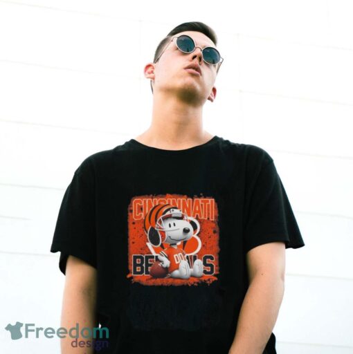 Cincinnati Bengals Football Mix Snoopy T-shirt - G500 Gildan T-Shirt