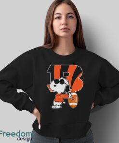 Cincinnati Bengals Nfl X Snoopy Dog Peanuts Into This Fan Gift t-shirt - Sweatshirt