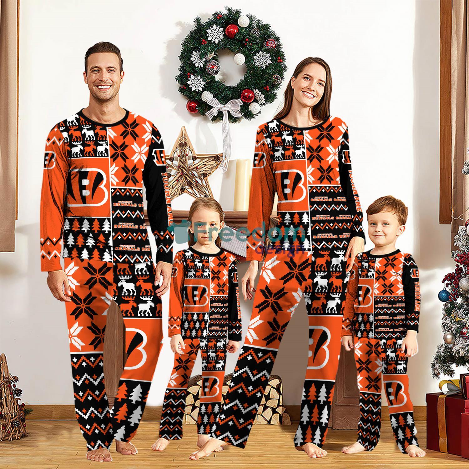 Cincinnati Bengals Pajamas Set Christmas snowflake pattern Cute Pajamas For Family Christmas Gift Ideas Custom Name image Cincinnati Bengals Pajamas Set Christmas snowflake pattern Cute Pajamas For Family Christmas Gift Ideas Custom Name Product Photo 1