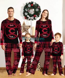 Cincinnati Reds Custom Name Pajamas Set For Family Sport Team Pajamas Christmas Gift Product Photo 1