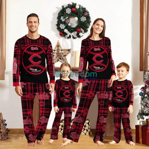 Cincinnati Reds Custom Name Pajamas Set For Family Sport Team Pajamas Christmas Gift Product Photo 1