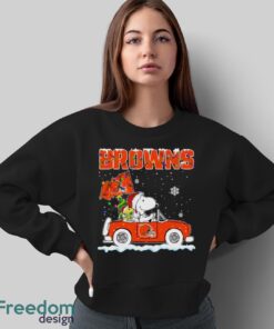 Cleveland Browns Snoopy And Woodstock Driving Car Cute Snoopy Limited Edition Shirt - Sweatshirt