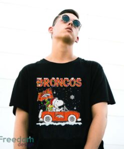 Denver Broncos Snoopy And Woodstock Driving Car Cute Snoopy Limited Edition Shirt - G500 Gildan T-Shirt