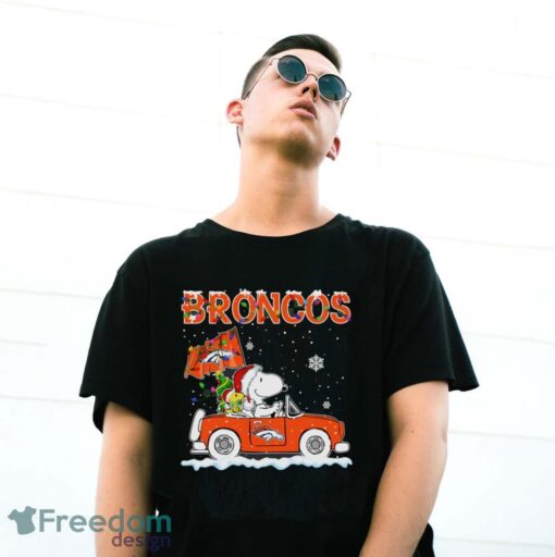 Denver Broncos Snoopy And Woodstock Driving Car Cute Snoopy Limited Edition Shirt - G500 Gildan T-Shirt