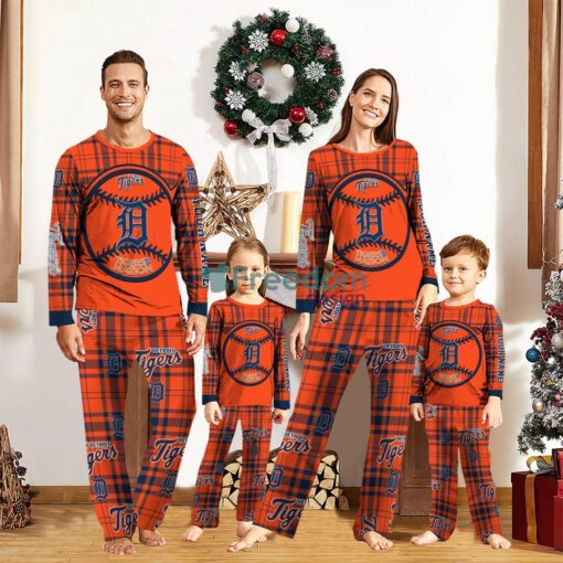 Detroit Tigers Custom Name Pajamas Set For Family Sport Team Pajamas Christmas Gift Product Photo 1