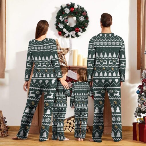 Green Bay Packers Custom Name Christmas Reindeer Pajamas Set Christmas Gifts For Family Pajamas Gift Product Photo 2