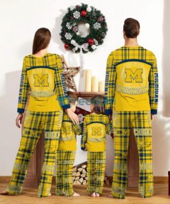 Michigan Wolverines Custom Name Pajamas Set For Family Sport Team Pajamas Christmas Gift Product Photo 2