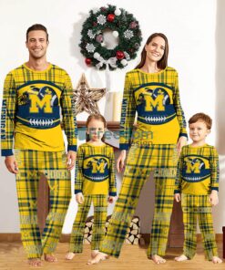 Michigan Wolverines Custom Name Pajamas Set For Family Sport Team Pajamas Christmas Gift Product Photo 1