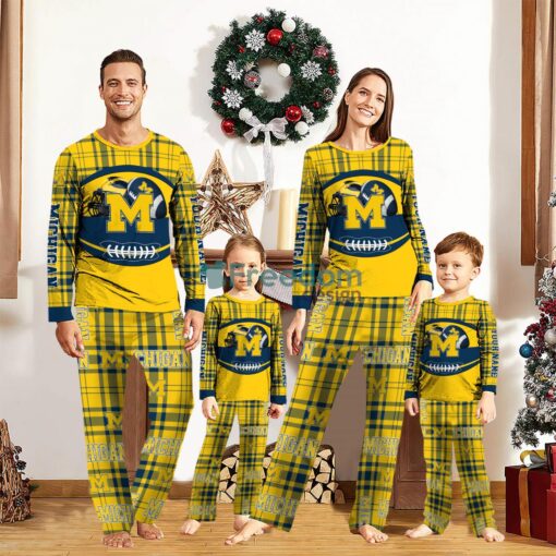 Michigan Wolverines Custom Name Pajamas Set For Family Sport Team Pajamas Christmas Gift Product Photo 1