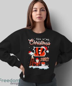 Snoopy and Charlie Brown Santa Cincinnati Bengals this is my Christmas shirt - Sweatshirt