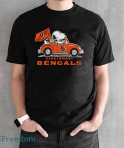 Snoopy And Woodstock Driving Car Cincinnati Bengals Nfl Playoffs Shirt - Black Unisex T-Shirt