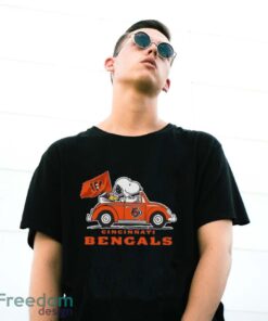 Snoopy And Woodstock Driving Car Cincinnati Bengals Nfl Playoffs Shirt - G500 Gildan T-Shirt