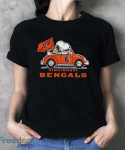 Snoopy And Woodstock Driving Car Cincinnati Bengals Nfl Playoffs Shirt - Ladies T-Shirt