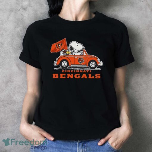 Snoopy And Woodstock Driving Car Cincinnati Bengals Nfl Playoffs Shirt - Ladies T-Shirt