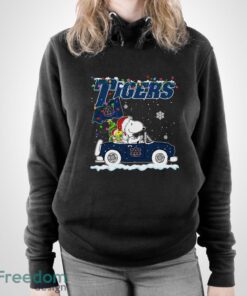 Auburn Tigers Snoopy And Woodstock Driving Car Shirt Sweatshirt Hoodie - Unisex Pullover Hoodie