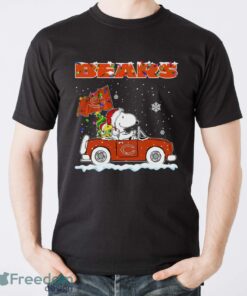 Chicago Bears Snoopy And Woodstock Driving Car Shirt Sweatshirt Hoodie - Men T-Shirt