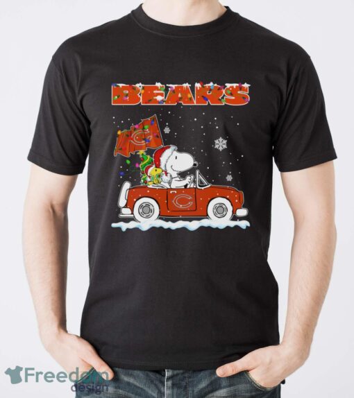 Chicago Bears Snoopy And Woodstock Driving Car Shirt Sweatshirt Hoodie - Men T-Shirt