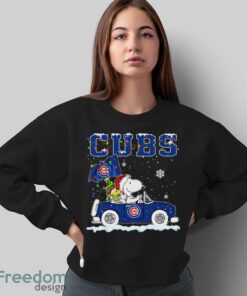 Chicago Cubs Snoopy And Woodstock Driving Car Shirt Sweatshirt Hoodie - Sweatshirt