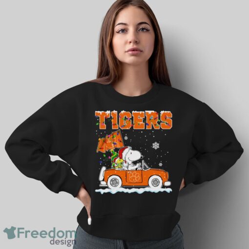 Clemson Tigers Snoopy And Woodstock Driving Car Shirt Sweatshirt Hoodie - Sweatshirt